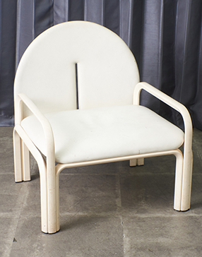 Gae Aulenti(ガエ・アウレンティ)デザイン、アームチェア Gae Aulenti(ガエ・アウレンティ)デザイン、アームチェア