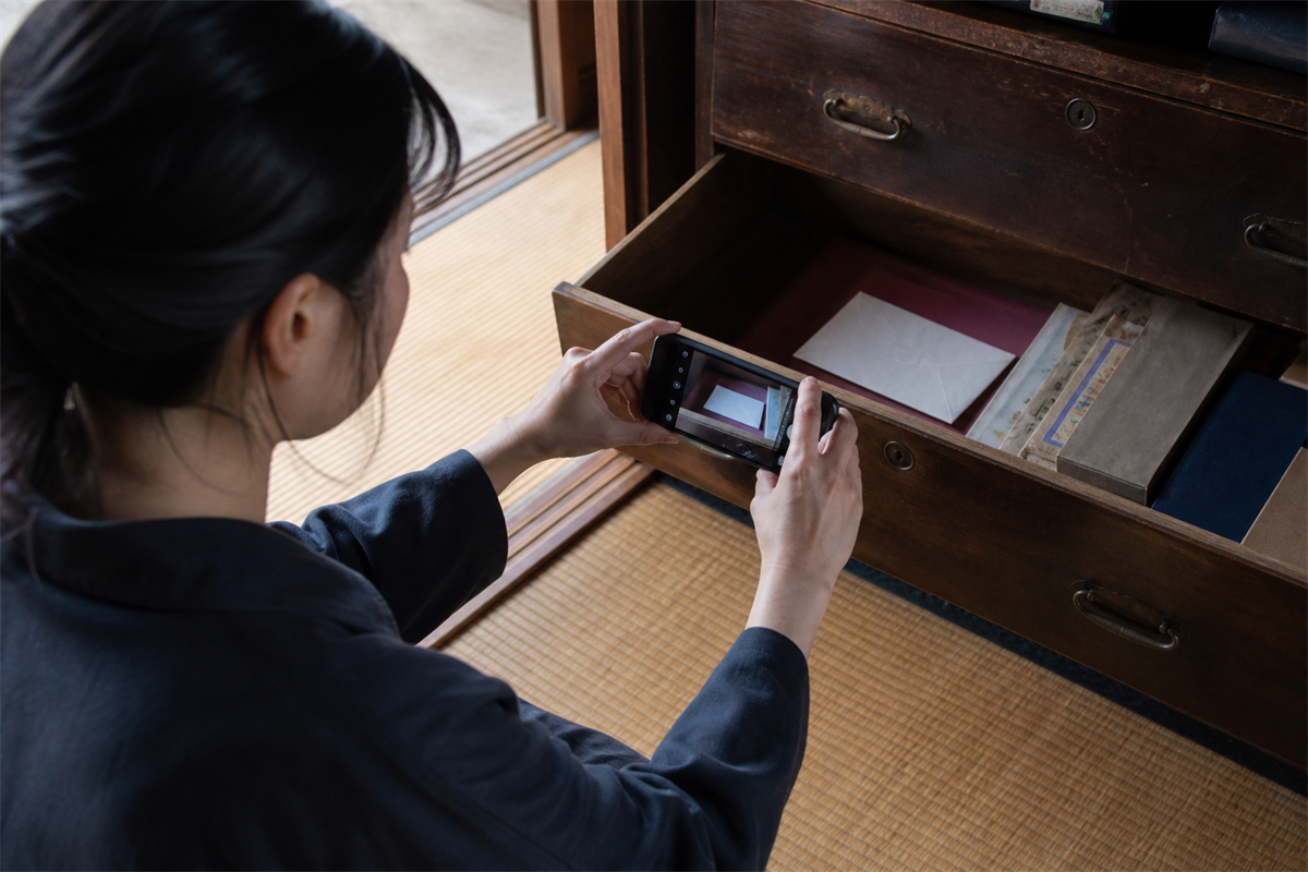 現金類を見つけたら周囲の作業を止めて記録する