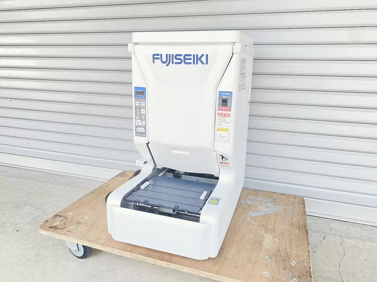 小型卓上巻き寿司機Ⅱ｜不二精機株式会社－おにぎりマシン8割