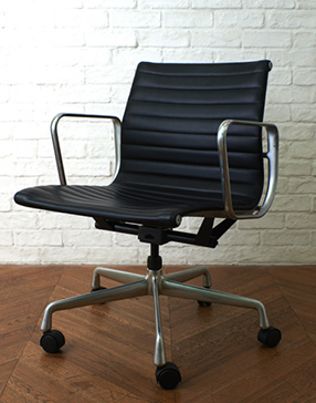 アルミナムグループ マネジメントチェア 